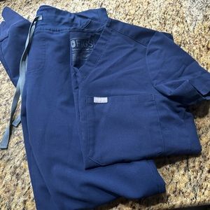 FIGS scrub set, XST, XS